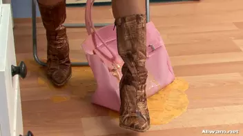 Fur Coats and Eggs Just Don't Mix... Screencap 10 on sinx.preview.netperv.com