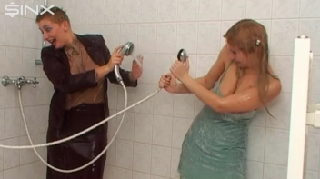 Gorgeous Babes Get Wet In Water Fight Screencap 23 on sinx.preview.netperv.com