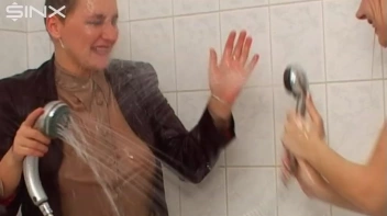 Gorgeous Babes Get Wet In Water Fight Screencap 26 on sinx.preview.netperv.com