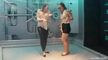 Wet girls turn me on Screencap 10 on sinx.preview.netperv.com