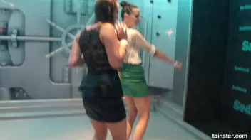 Wet girls turn me on Screencap 39 on sinx.preview.netperv.com