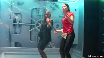 Sweet girls getting the wetlook Screencap 32 on sinx.preview.netperv.com