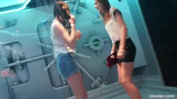 Sweet girls getting the wetlook Screencap 66 on sinx.preview.netperv.com