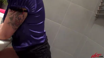 Tons Of Fun In The Washroom Screencap 93 on sinx.preview.netperv.com