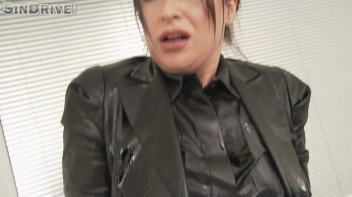 Who's The Boss, Akasha Cullen??? Simony Diamond & Misha Cross Give The Answer. Mean & Furious! Screencap 12 on sinx.preview.netperv.com