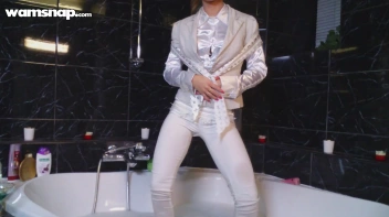 Sexy Solo Wetlook Show In White Screencap 13 on sinx.preview.netperv.com