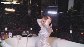 Sexy Solo Wetlook Show In White Screencap 66 on sinx.preview.netperv.com