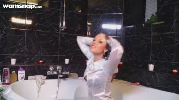 Sexy Solo Wetlook Show In White Screencap 68 on sinx.preview.netperv.com