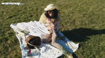 Fur Freak Makes A Mess Of Herself In Public Screencap 9 on sinx.preview.netperv.com