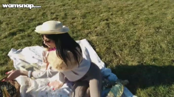 Fur Freak Makes A Mess Of Herself In Public Screencap 11 on sinx.preview.netperv.com