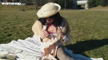 Fur Freak Makes A Mess Of Herself In Public Screencap 22 on sinx.preview.netperv.com