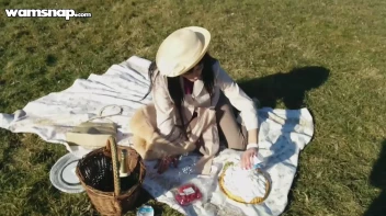 Fur Freak Makes A Mess Of Herself In Public Screencap 26 on sinx.preview.netperv.com