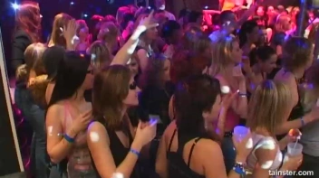 Blue Jean Babes Part 1 Cam 3 Screencap 10 on sinx.preview.netperv.com