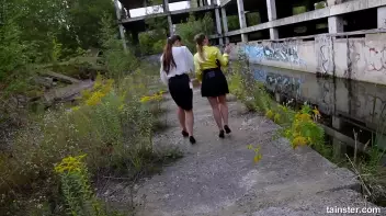 Valentina's fully clothed pissing in action Screencap 103 on sinx.preview.netperv.com