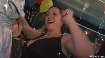 Welcome To The Mad House Part 4 - Cam 2 Screencap 7 on sinx.preview.netperv.com