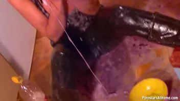 My Very Messy Kitchen Screencap 89 on sinx.preview.netperv.com