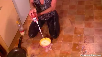 My Very Messy Kitchen Screencap 72 on sinx.preview.netperv.com