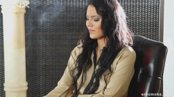 Smoking Hot Seductress Screencap 28 on sinx.preview.netperv.com