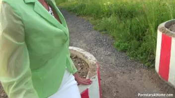 Piss Stop Screencap 13 on sinx.preview.netperv.com