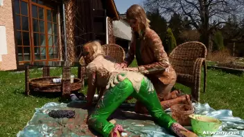 Sloppy Snack Attack Screencap 50 on sinx.preview.netperv.com