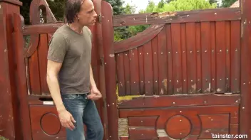 Caught peeking Screencap 2 on sinx.preview.netperv.com