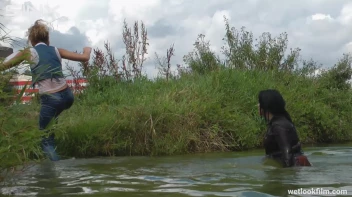 Cute Bitches Brawl In The Water - Cam 1 Screencap 42 on sinx.preview.netperv.com