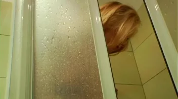 Steamy Wetlook Shower Screencap 10 on sinx.preview.netperv.com