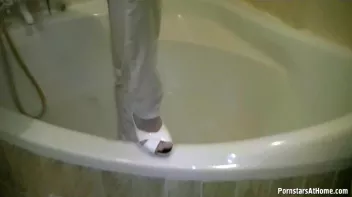 Get Cozy With Morgan In The Tub Screencap 71 on sinx.preview.netperv.com