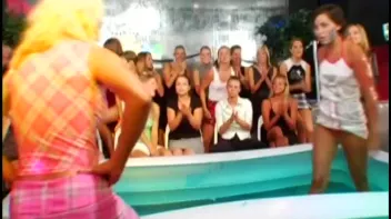 Trying To Maintain Their Composure In The Oil Screencap 17 on sinx.preview.netperv.com