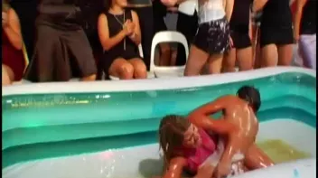 Trying To Maintain Their Composure In The Oil Screencap 47 on sinx.preview.netperv.com