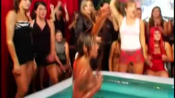 Trying To Maintain Their Composure In The Oil Screencap 78 on sinx.preview.netperv.com