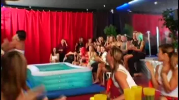 Trying To Maintain Their Composure In The Oil Screencap 8 on sinx.preview.netperv.com