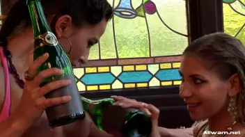 Who Needs Champagne Glasses, Anyway? Screencap 96 on sinx.preview.netperv.com