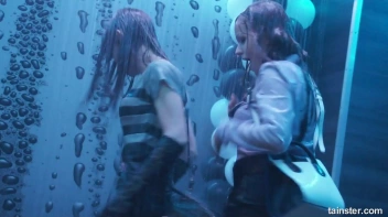 Wet And Working It!  Cuties Shake It Up! Screencap 85 on sinx.preview.netperv.com