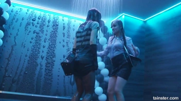 Wet And Working It!  Cuties Shake It Up! Screencap 88 on sinx.preview.netperv.com