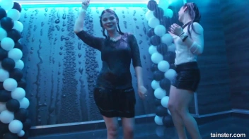 Wet And Working It!  Cuties Shake It Up! Screencap 38 on sinx.preview.netperv.com