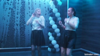 Wet And Working It!  Cuties Shake It Up! Screencap 4 on sinx.preview.netperv.com