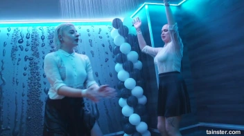 Wet And Working It!  Cuties Shake It Up! Screencap 5 on sinx.preview.netperv.com