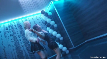 Wet And Working It!  Cuties Shake It Up! Screencap 68 on sinx.preview.netperv.com