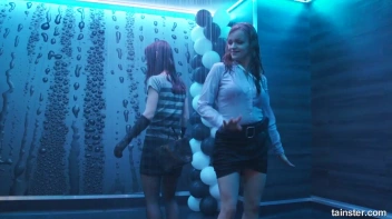 Wet And Working It!  Cuties Shake It Up! Screencap 74 on sinx.preview.netperv.com