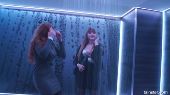 Show Us Wet You're Working With! Screencap 65 on sinx.preview.netperv.com