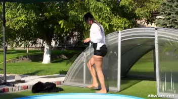 The Messed Up Fashion Shoot Screencap 88 on sinx.preview.netperv.com