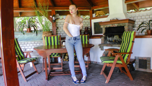 Latest deal - Sexy Blonde's Solo Pissing Pleasure