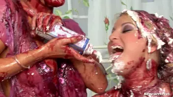 Sheila Queen Serves Honey In Bed Screencap 49 on sinx.preview.netperv.com