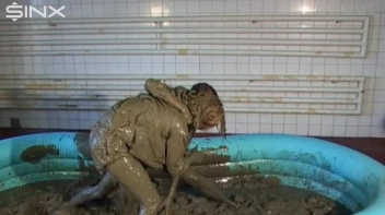 Catfighting Babes Mud Wrestle To Settle! Screencap 18 on sinx.preview.netperv.com