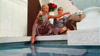 Lesbian Wetlook Action In The Pool Screencap 21 on sinx.preview.netperv.com