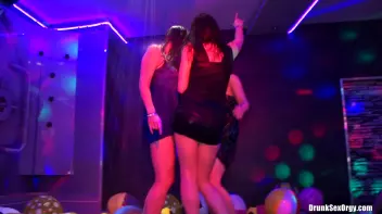 International Summer Lovin' Part 1 - Main Edit Screencap 78 on sinx.preview.netperv.com