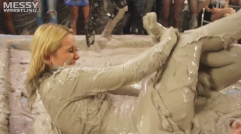 Messy Wrestling: High Class Madness In The Mud!  Kick Some Ass And Go Mess Manic! Screencap 46 on sinx.preview.netperv.com