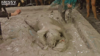 Messy Wrestling: High Class Madness In The Mud!  Kick Some Ass And Go Mess Manic! Screencap 73 on sinx.preview.netperv.com