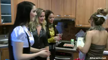 Sophie's Dirty Shoe & Fashion Birthday Screencap 20 on sinx.preview.netperv.com